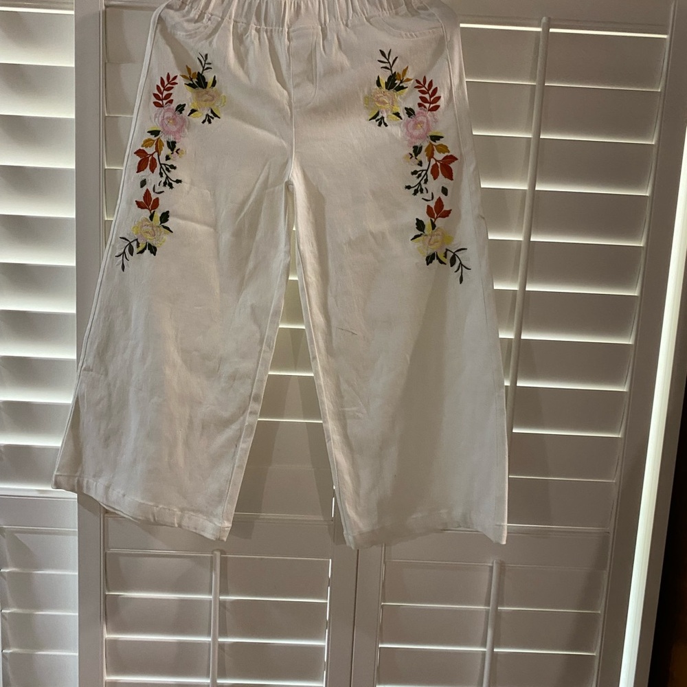 Umgee Kids White Floral Embroidered Pants